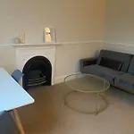 Lovely 2 Bedroom Maida Vale Flat