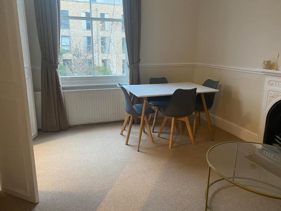 Lovely 2 Bedroom Maida Vale Flat * Londra